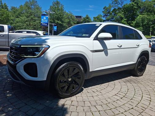 2024 Volkswagen Atlas Cross Sport 2.0T SE w/ Technology