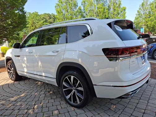 2024 Volkswagen Atlas 2.0T SEL Premium R-Line
