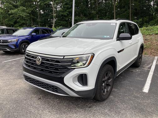 2025 Volkswagen Atlas 2.0T Peak Edition