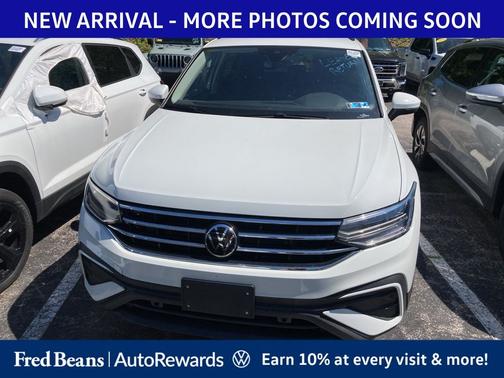 Pure White 2024 Volkswagen Tiguan 2.0T S
