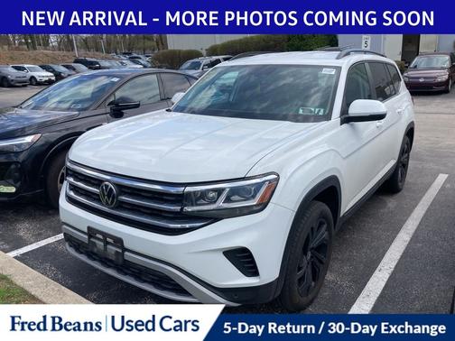 Pure White 2023 Volkswagen Atlas 3.6 SE w/ Technology
