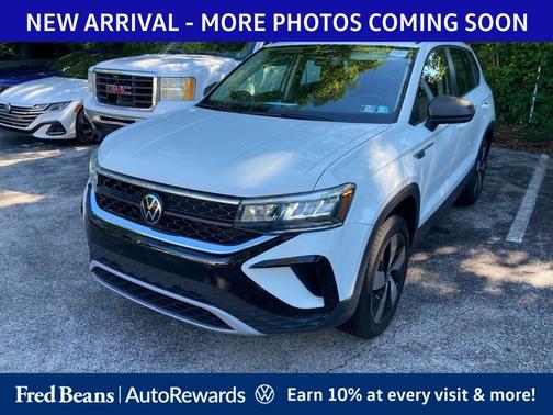 Pure White 2023 Volkswagen Taos 1.5T S