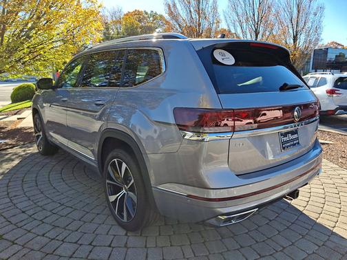 2025 Volkswagen Atlas 2.0T SEL Premium R-Line