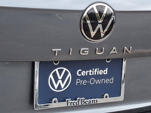 2023 Volkswagen Tiguan 2.0T SE R-Line Black