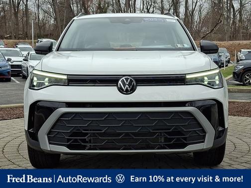 Pure White 2025 Volkswagen Taos 1.5T S