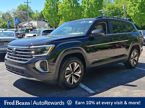 Deep Black Pearl Effect 2024 Volkswagen Atlas 2.0T SE