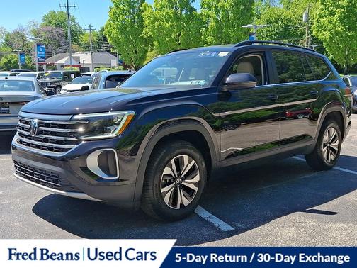 Deep Black Pearl Effect 2024 Volkswagen Atlas 2.0T SE