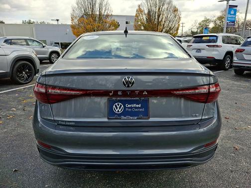 2025 Volkswagen Jetta 1.5T SE