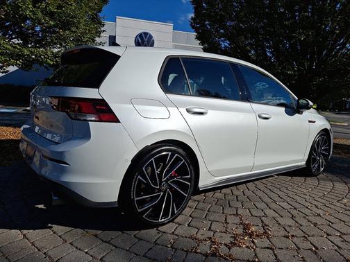 2024 Volkswagen Golf GTI 2.0T Autobahn