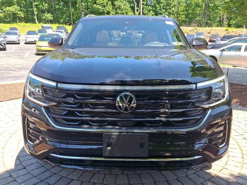 2024 Volkswagen Atlas Cross Sport 2.0T SEL R-Line