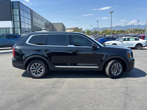 2023 Kia Telluride LX FWD