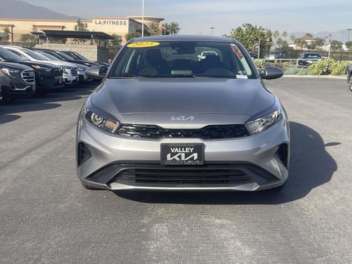 2023 Kia Forte LXS IVT