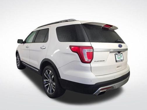 White Platinum Tri-Coat Metallic 2017 Ford Explorer Platinum