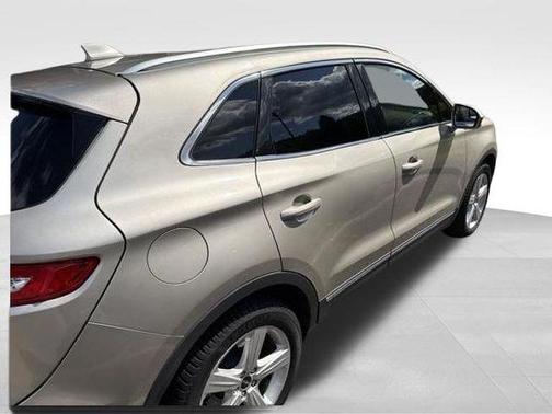 Silver Sand 2015 Lincoln MKC Base