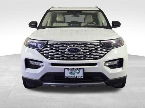 Star White 2023 Ford Explorer Platinum