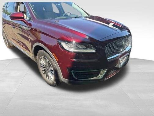 Burgundy 2020 Lincoln Nautilus Reserve