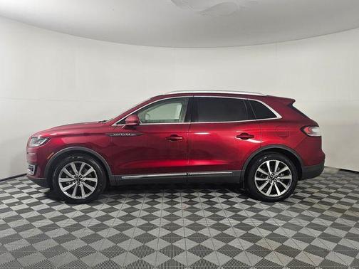 2019 Lincoln Nautilus Select