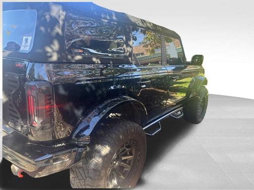 Shadow Black 2022 Ford Bronco Badlands