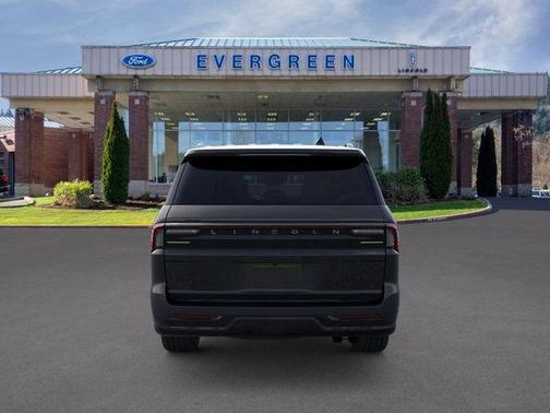 Infinite Black Metallic 2026 Lincoln Navigator L Reserve