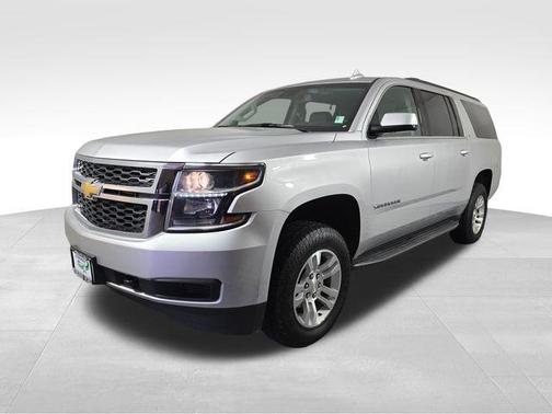 Silver Ice Metallic 2018 Chevrolet Suburban LT