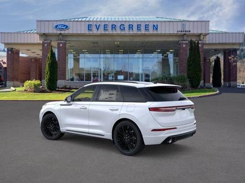 Crystal White Metallic 2026 Lincoln Corsair Grand Touring