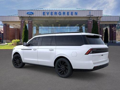 Star White 2026 Lincoln Navigator L Reserve