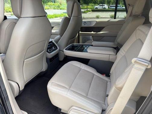 Green Gem 2021 Lincoln Navigator Reserve