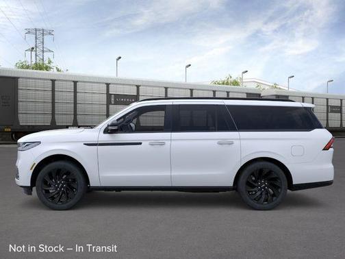 Star White 2026 Lincoln Navigator L Reserve