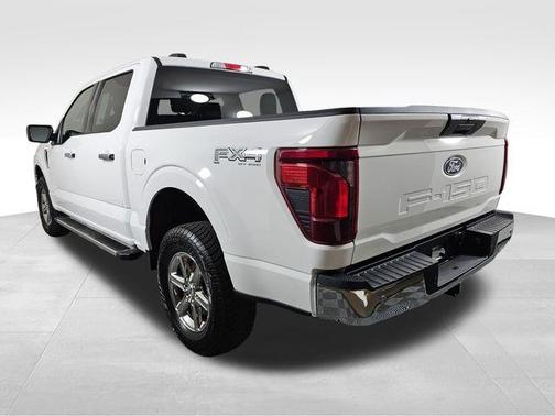 Oxford White 2025 Ford F-150 XLT
