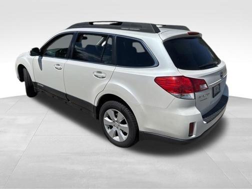 Satin White Pearl 2011 Subaru Outback 2.5i Premium
