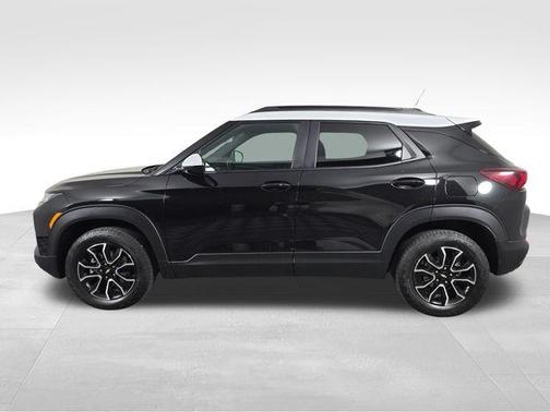 Mosaic Black Metallic 2023 Chevrolet Trailblazer ACTIV