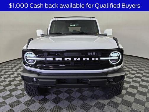 Oxford White 2025 Ford Bronco Outer Banks