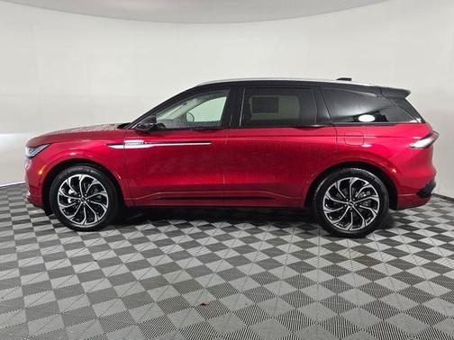 2025 Lincoln Nautilus Reserve