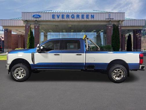 2025 Ford F-350 Lariat Super Duty