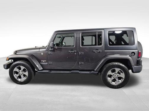 Granite Crystal Clearcoat Metallic 2016 Jeep Wrangler Unlimited Sahara