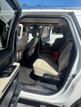 White Metallic 2021 Ford Expedition Max Platinum