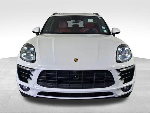 Carrara White Metallic 2018 Porsche Macan S