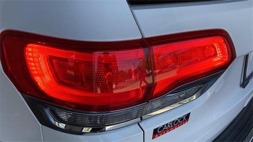 Photo 4 of 29 of 2017 Jeep Grand Cherokee Limited