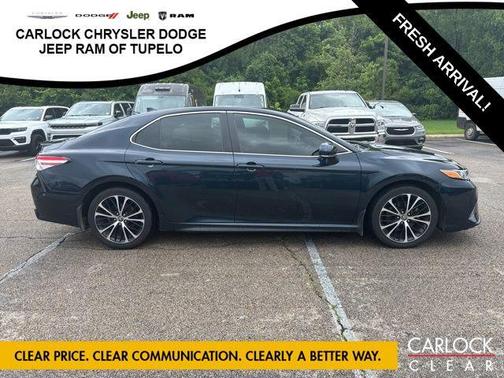 Galactic Aqua Mica 2020 Toyota Camry SE