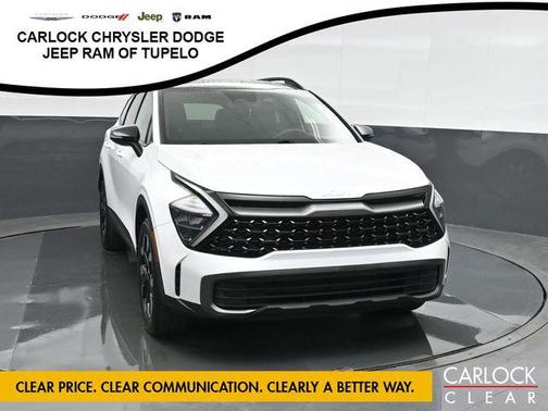 Glacial White Pearl 2023 Kia Sportage X-Line