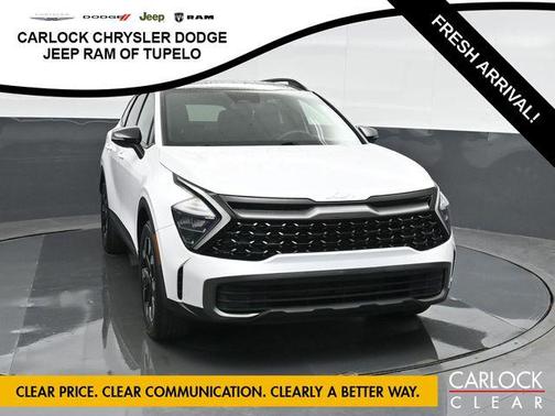 Glacial White Pearl 2023 Kia Sportage X-Line