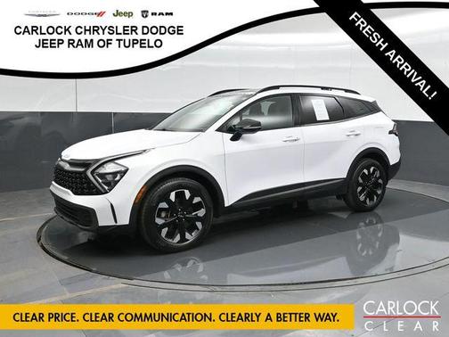 Glacial White Pearl 2023 Kia Sportage X-Line