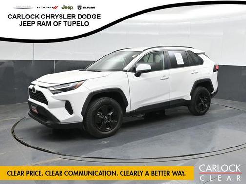 Ice Cap 2024 Toyota RAV4 XLE