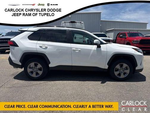 Ice Cap 2024 Toyota RAV4 XLE