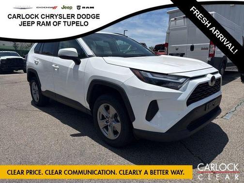 Ice Cap 2024 Toyota RAV4 XLE