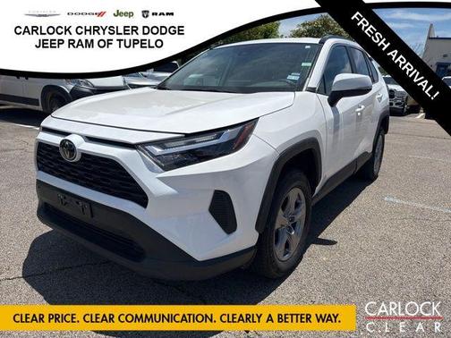 Ice Cap 2024 Toyota RAV4 XLE