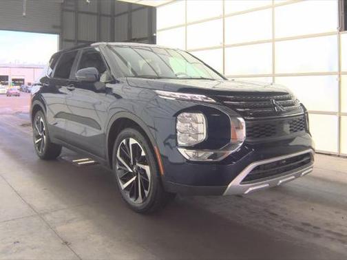 Cosmic Blue Metallic 2024 Mitsubishi Outlander SE S-AWC