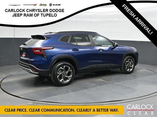 Blue Glow Metallic 2024 Chevrolet Trax LT