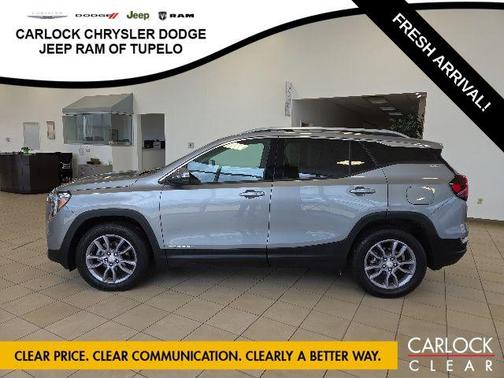 Sterling Metallic 2023 GMC Terrain SLT