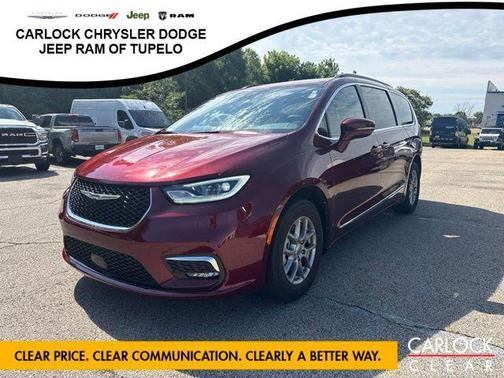 Velvet Red Pearlcoat 2022 Chrysler Pacifica Touring